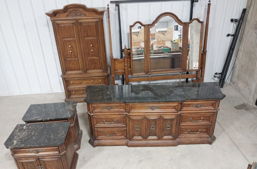 2025 Antiques & Collectables of the Late Russel Wingerter ONLINE ONLY